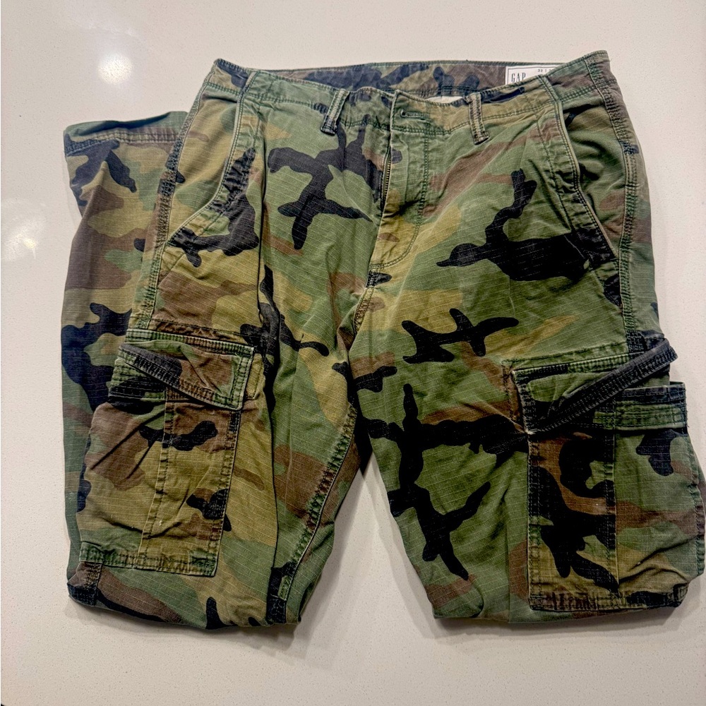 GAP camo tapered cargo pants